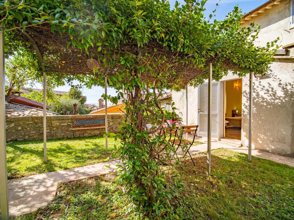 Terrazza Santa Chiara Hotel Assisi Exterior photo